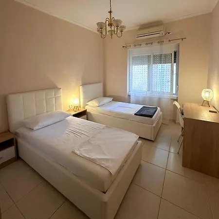 Apartment Quaint Gem ,your Away From Tirana